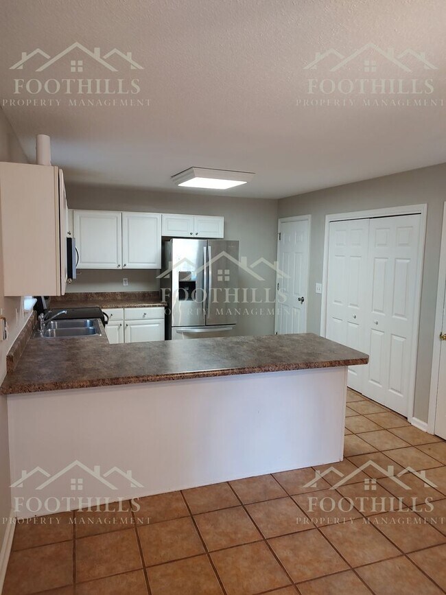 Foto del edificio - 3-Bedroom Home with Scenic Views in Pendle...