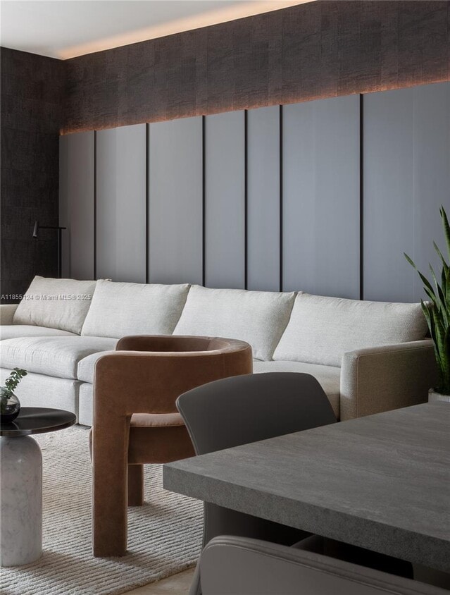 Foto principal - 88 SW 7th St