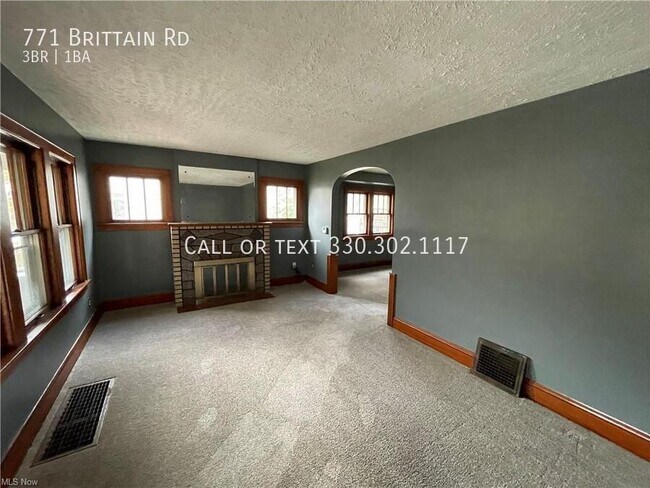 Foto del edificio - Incredible 3 bedroom for rent with garage ...