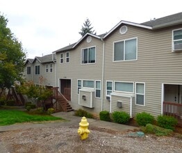 Building Photo - 1538 Madelyn Ave SE