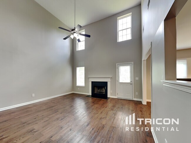 Building Photo - 7233 Hidden Creek Dr