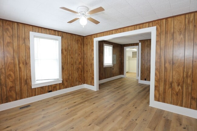 Building Photo - 014