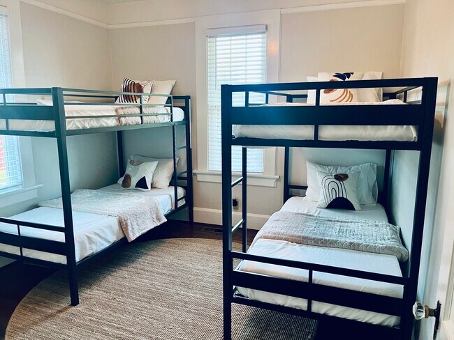 Foto del edificio - 1615 30th St