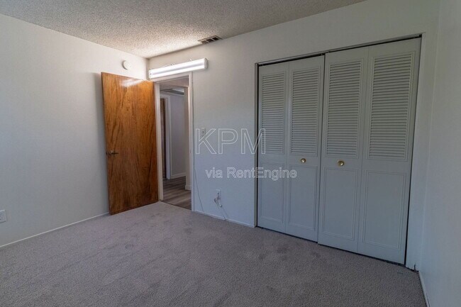 Foto del edificio - 1077 Rivara Rd