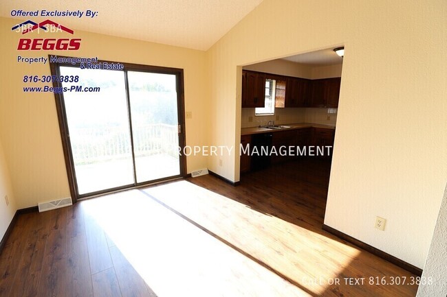 Foto del edificio - 1117 Broadmore Ln