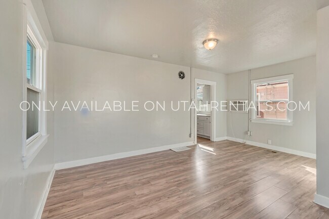 Foto del edificio - 3182 Adams Ave