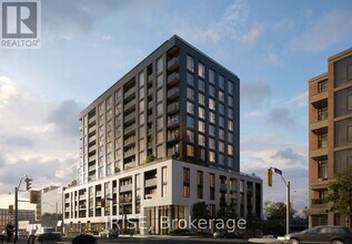 Building Photo - 1660 Bloor St W