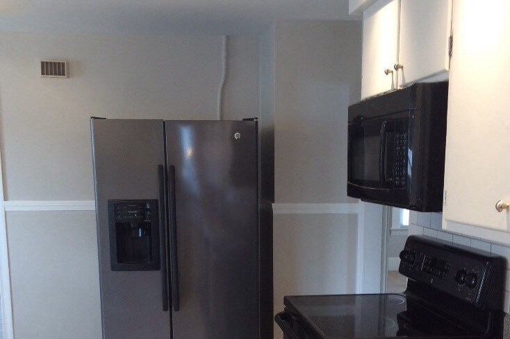 Nice modern appliances - 88 Windsor St