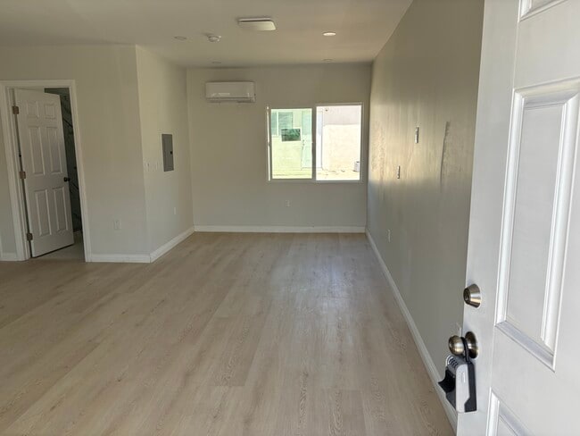 Foto del edificio - 1517 Stevens Ave