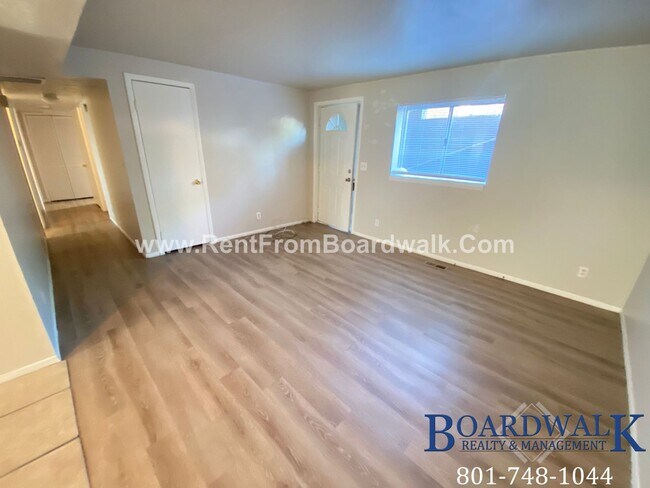 Foto del edificio - 759/761 Jackson Ave