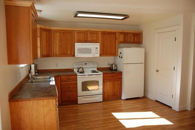 Building Photo - 857 Quinn Ct