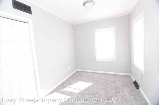 Building Photo - 2 br, 1 bath House - 4119 28th Ave.
