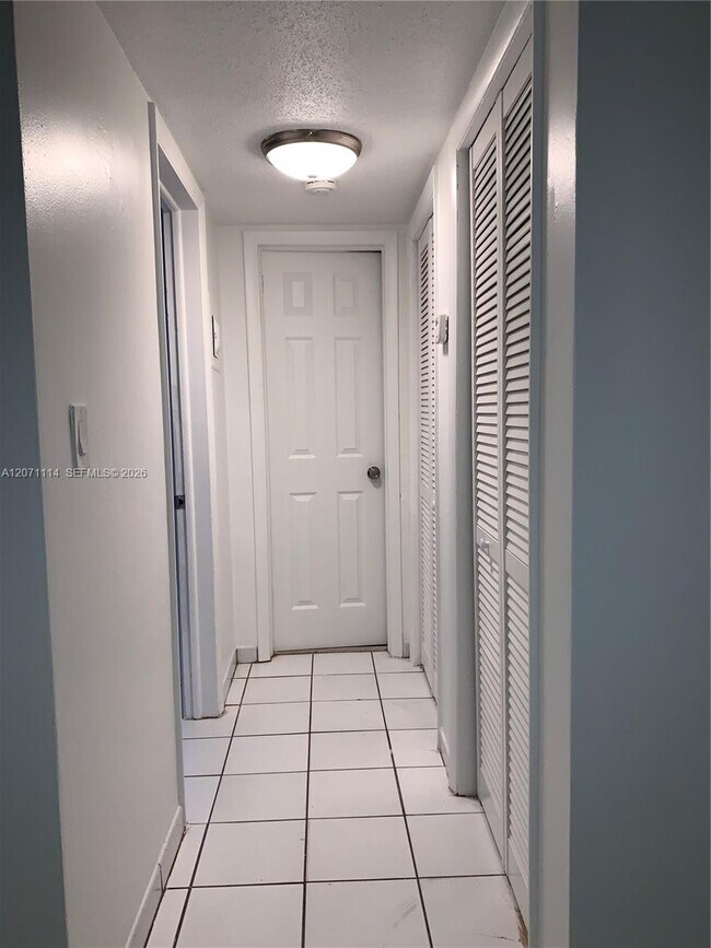 Foto del edificio - 2612 Johnson St