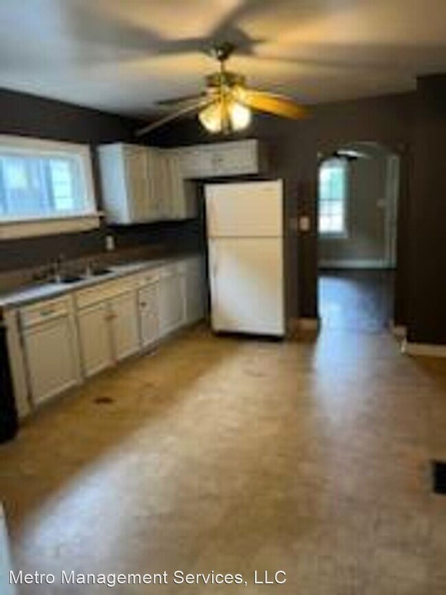 Building Photo - 2 br, 1 bath House - 1328 Earl Ave
