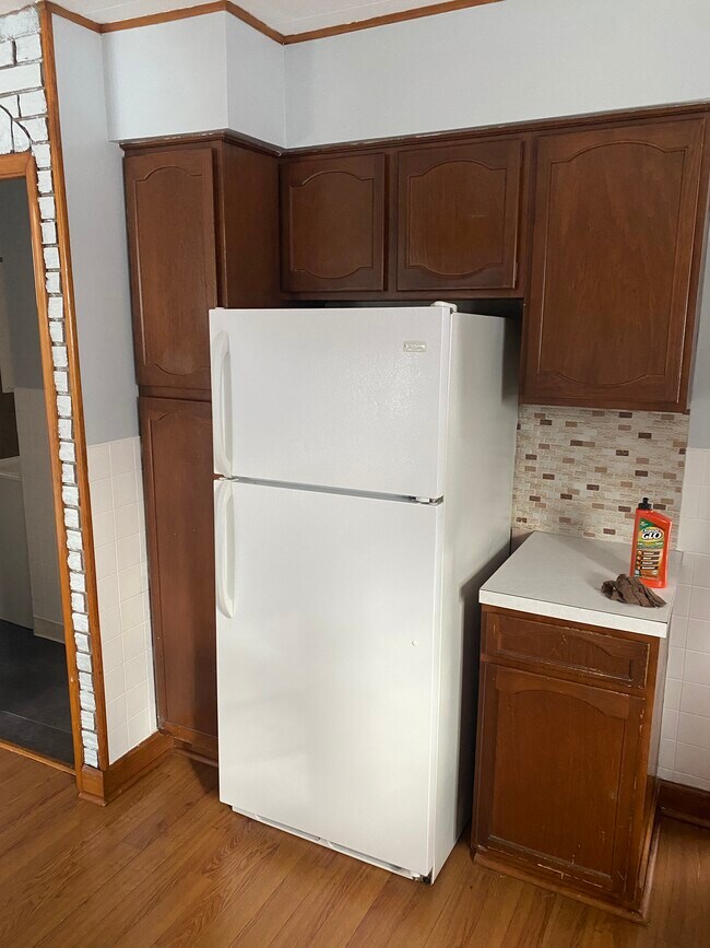 Kitchen - 529 Penora St