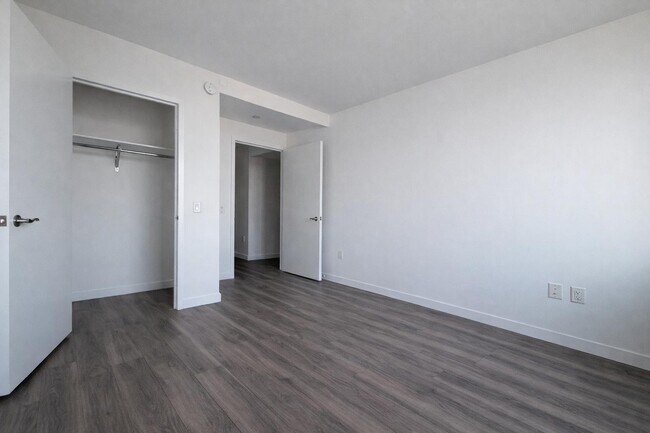Building Photo - 1524 Sheepshead Bay Rd