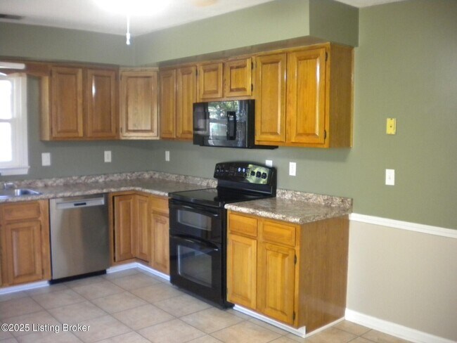 Building Photo - 5416 Lovers Ln