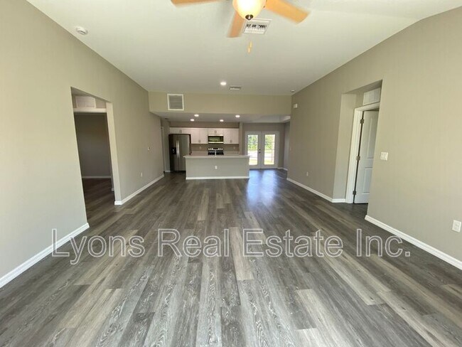 Foto del edificio - 126 Smallwood Rd