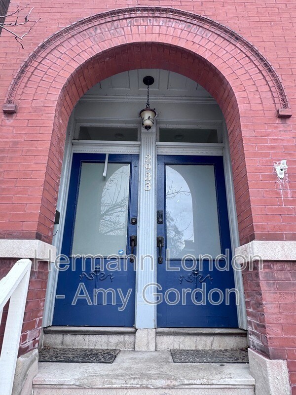 Foto del edificio - 2933 Victor St