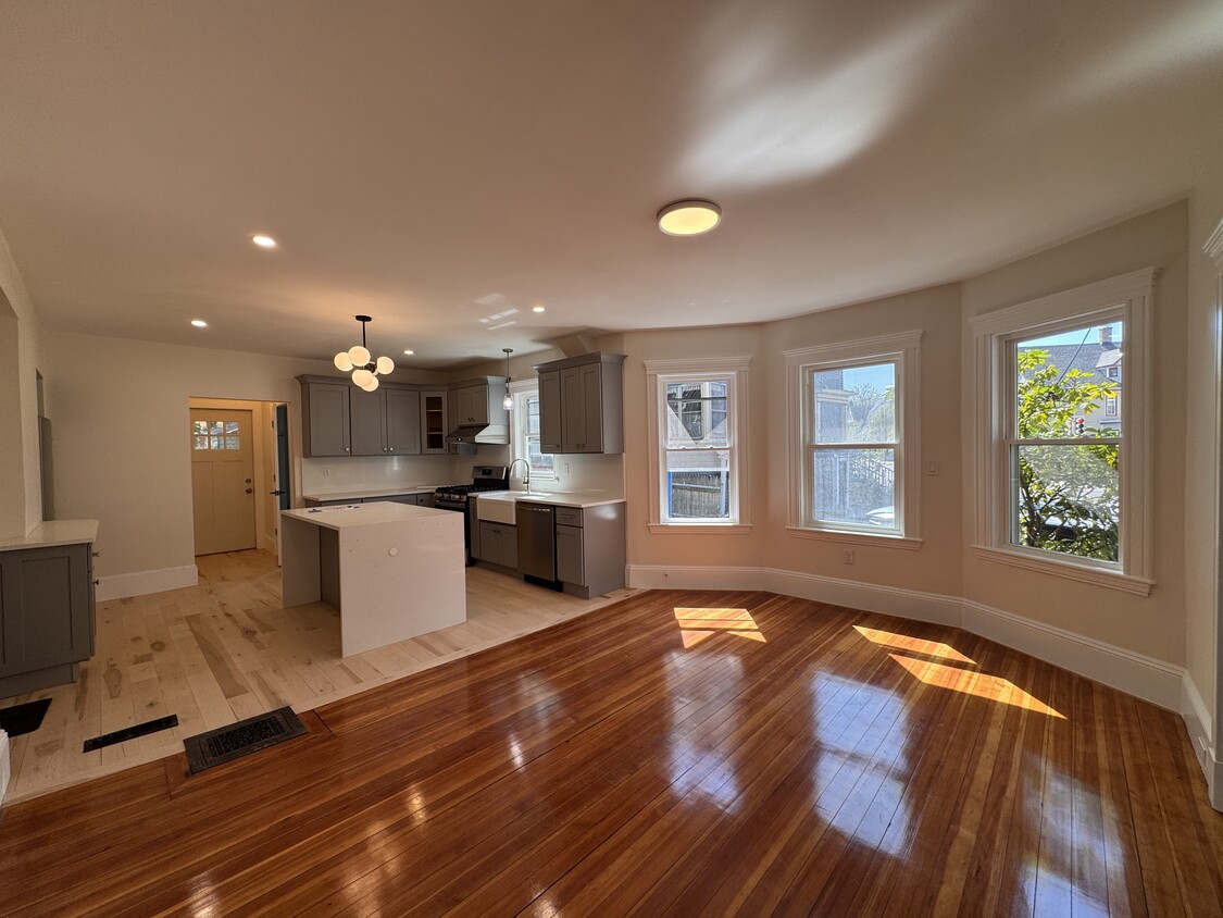 Photo - 292 Park St