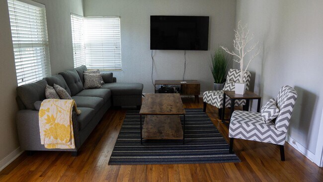 Foto del edificio - 4001 W North B St