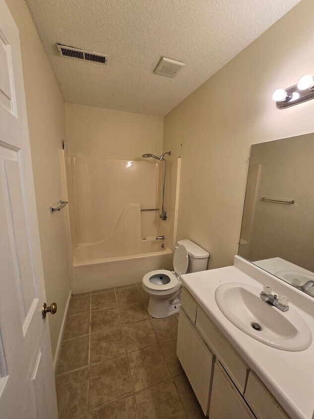 Foto del edificio - 1429-1431 Spruce St. Ext