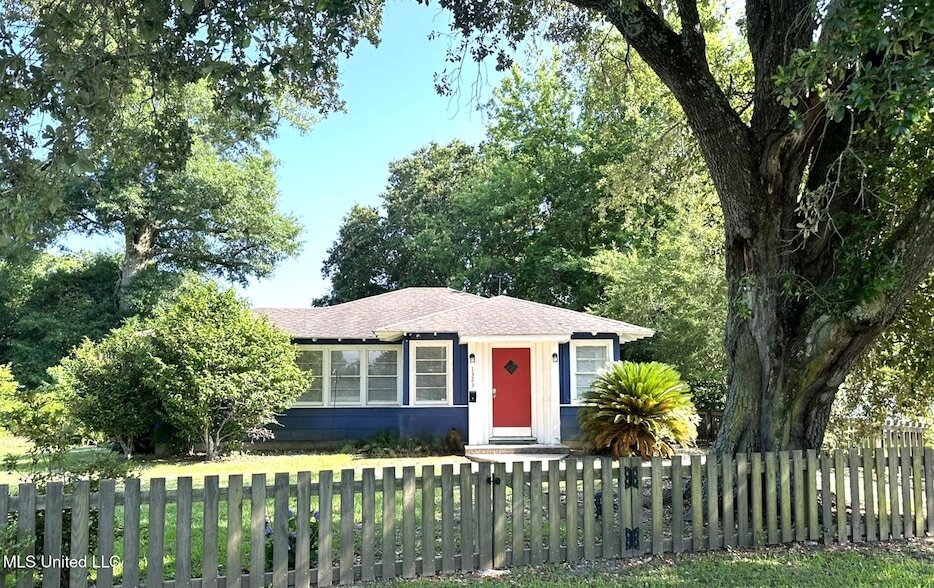 Foto principal - 1323 3rd St