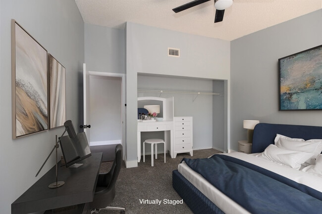 Building Photo - 5087 Oakhill Ln