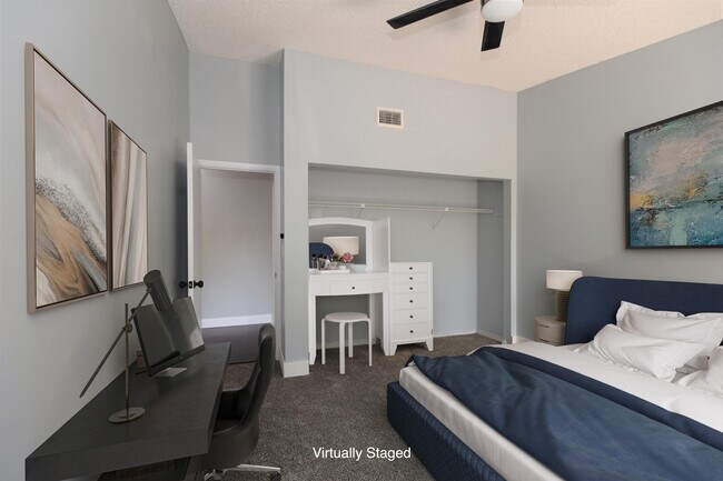 Foto del edificio - 5087 Oakhill Ln