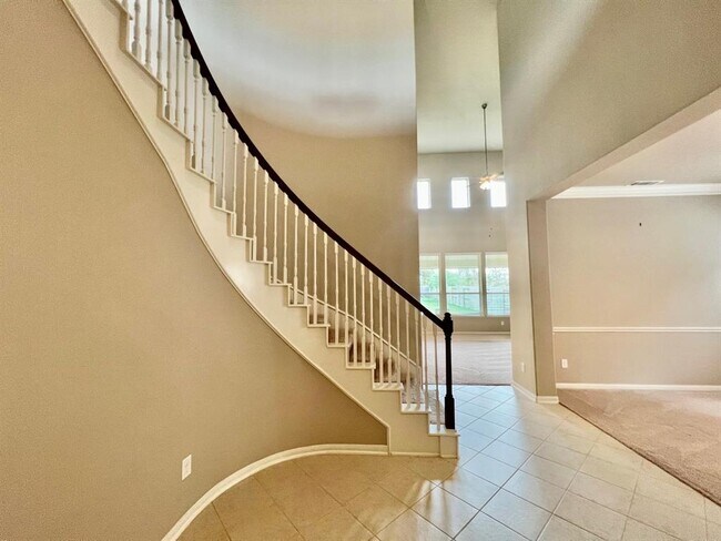 Foto del edificio - 11110 Sawmill Lake Dr