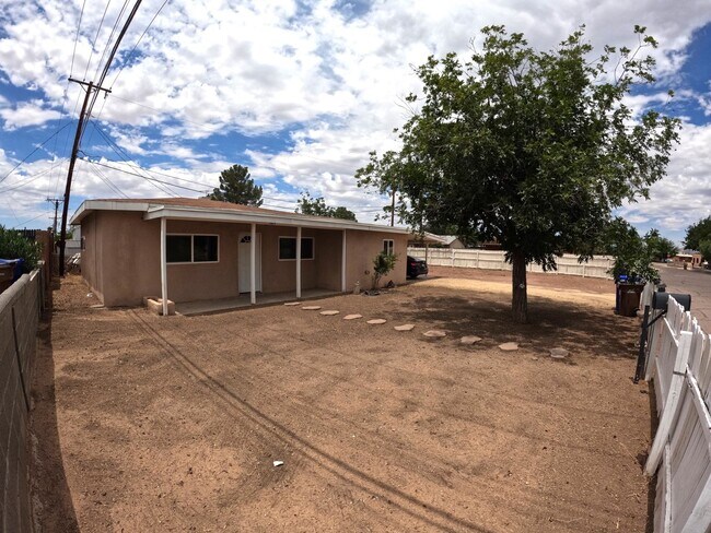 Foto del edificio - 1417 Fifth St.