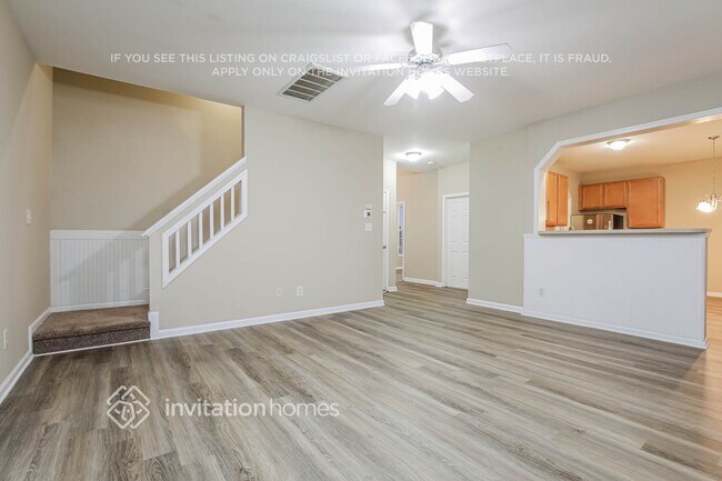 Foto del edificio - 7807 Green Mill Dr