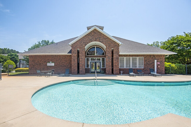 Piscina/Clubhouse - Laurel Pointe