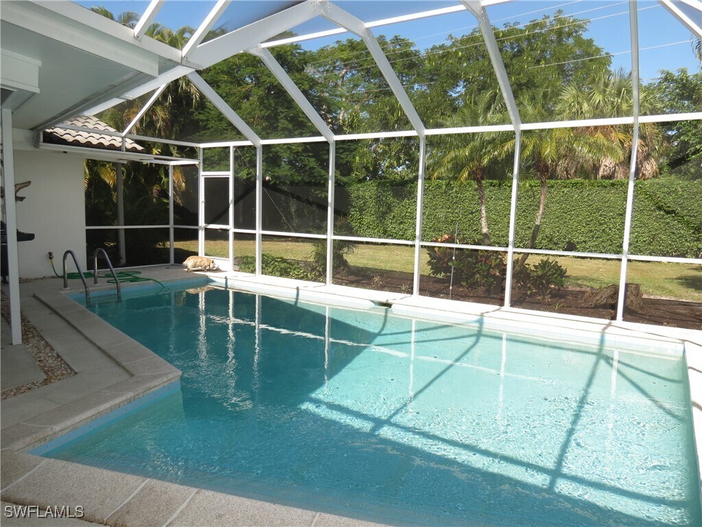 Foto principal - 735 High Pines Dr