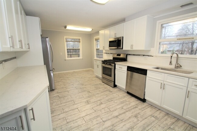 Building Photo - 312 Northview Terrace