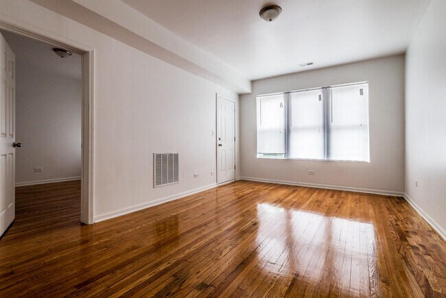 Building Photo - 7406 S Perry Ave