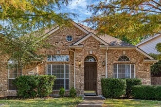 Building Photo - 1621 Oak Brook Ln