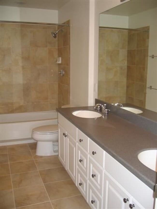 Building Photo - Beautiful 3 BD / 2 BA Townhome in Ko Olina!