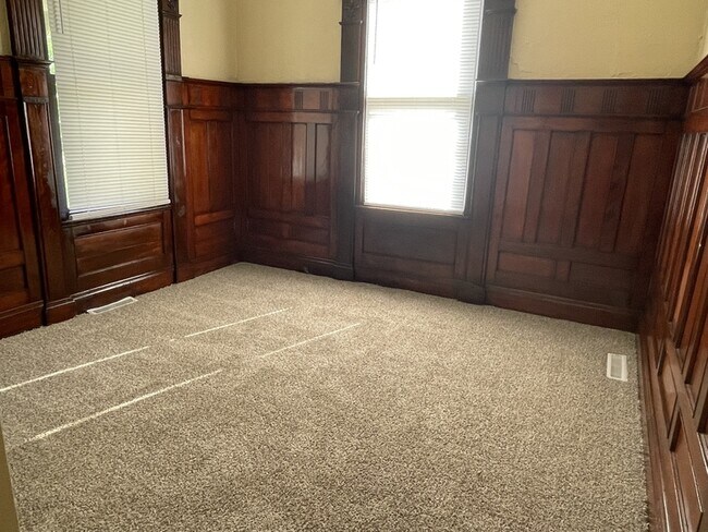 Foto del edificio - 423 E Keys Ave