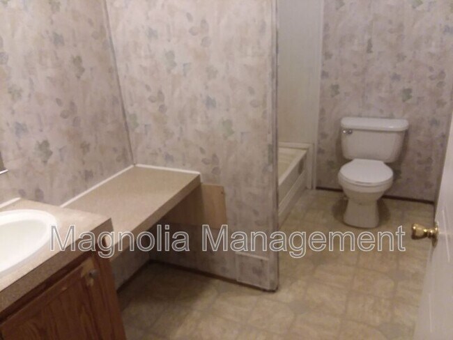 Foto del edificio - 68 Jamel Ln