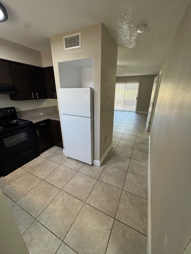 Foto del edificio - 1191 Bentley Rd