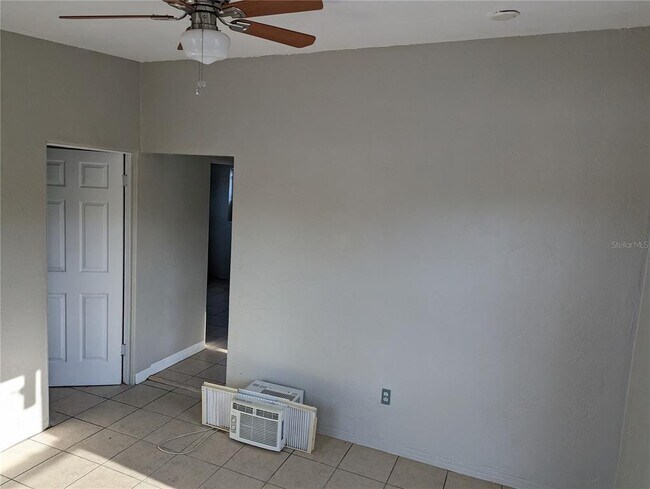 Foto del edificio - 2000 Queensboro Ave S