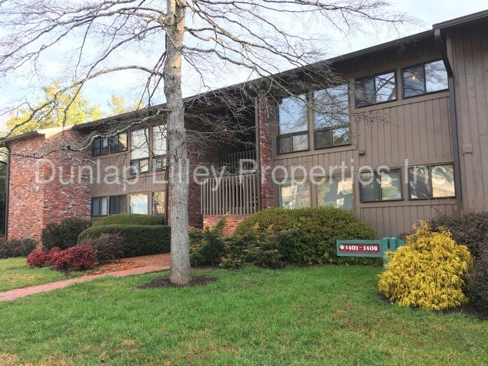 Primary Photo - 1401 Oak Tree Dr
