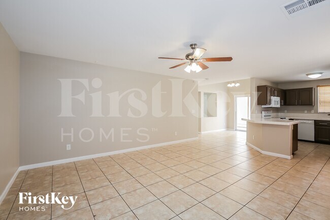 Foto del edificio - 7202 Cestrum Rd