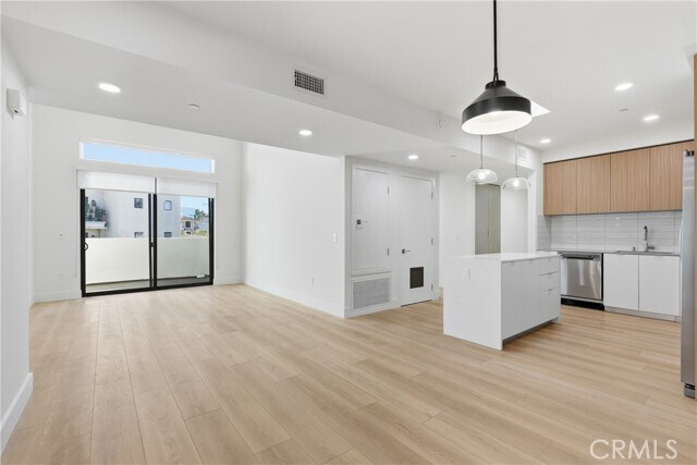 Foto del edificio - 12078 Guerin St