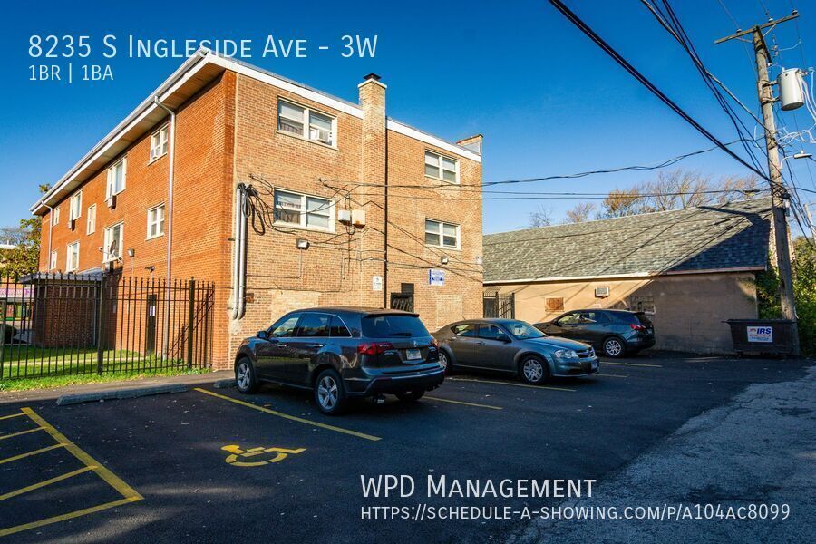 Foto principal - 8235 S Ingleside Ave