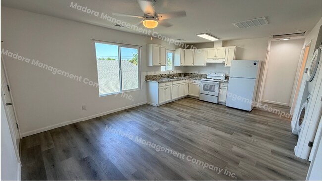 Foto del edificio - Villa De Ramon Apartment