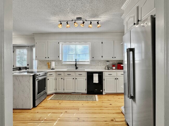 cocina - 7900 Elderberry Cir