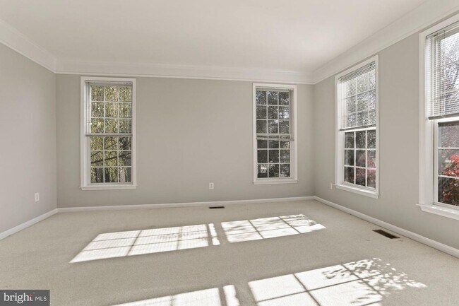 Foto del edificio - 24782 Serpentine Pl