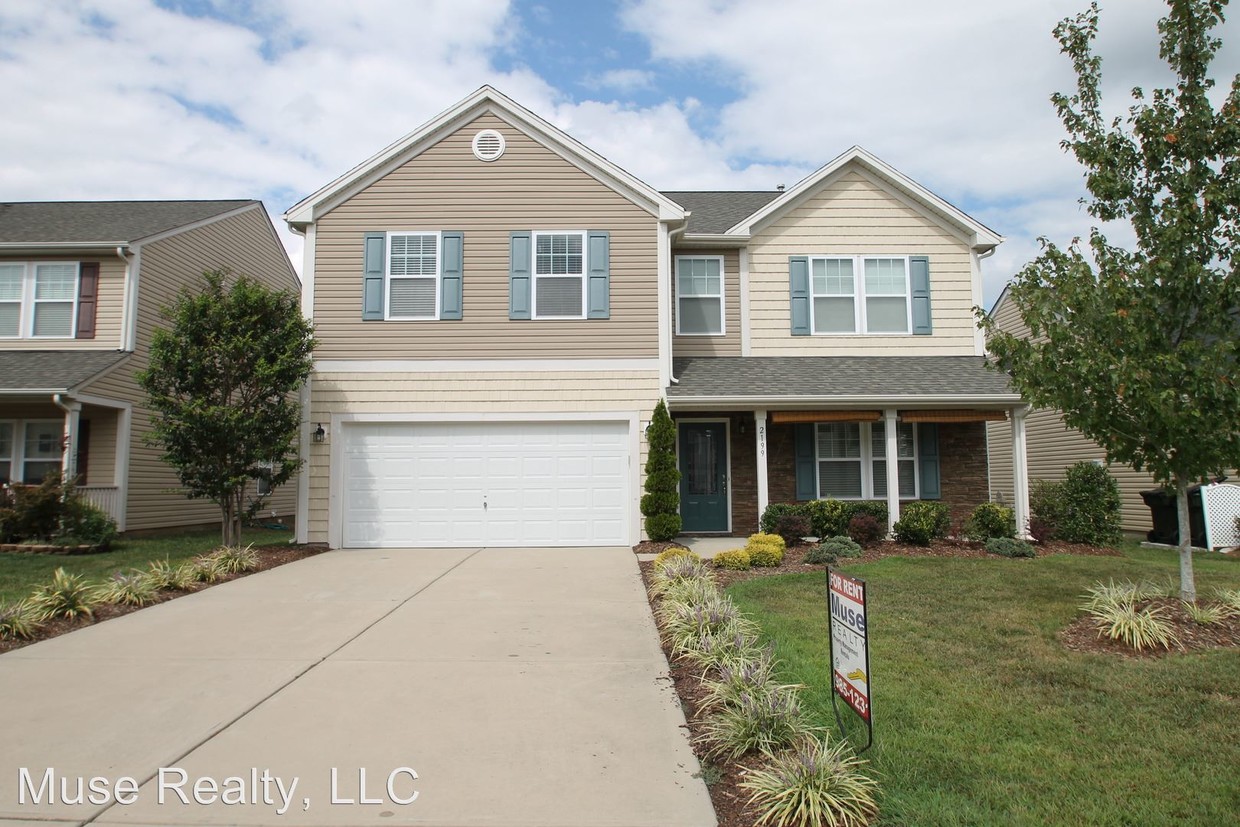 Primary Photo - 3 br, 2.5 bath House - 2199 Durand Road
